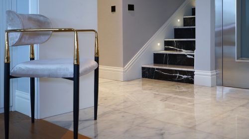 Villa Stairs																						 House Flooring								 Aegean White Black Diamond							
														