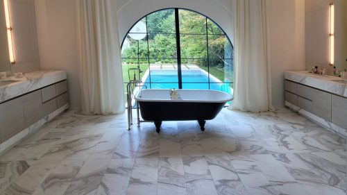 Atlanta Residence																						 Residence Bathroom Flooring								 Bluette Lilac Calacatta Lucina Pietra Grey							
														